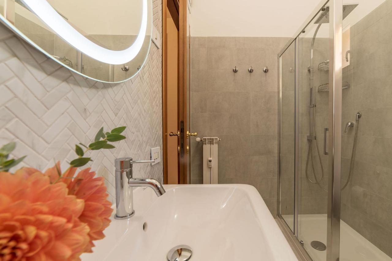 Lively Roma Trastevere Renovated Apartment - FromhometoRom Exterior foto