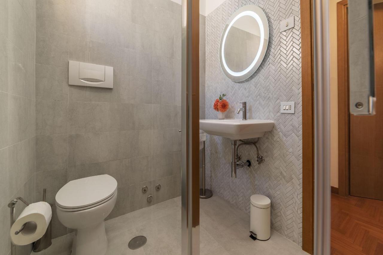 Lively Roma Trastevere Renovated Apartment - FromhometoRom Exterior foto